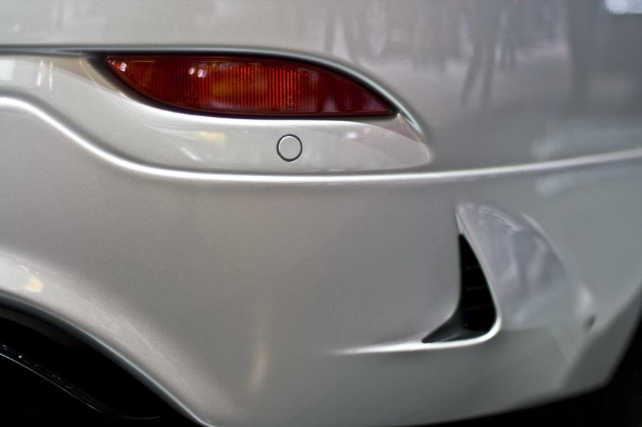  Renault Fluence 2010 года  (фото 31 из 146)